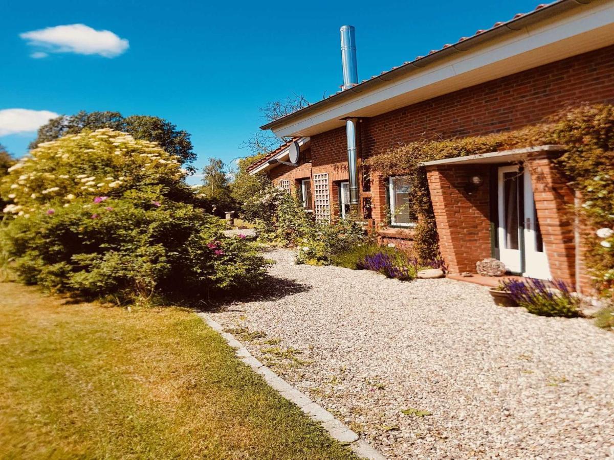 Ferienhaus Extrazeit_Urlaub Hasselberg  Екстер'єр фото